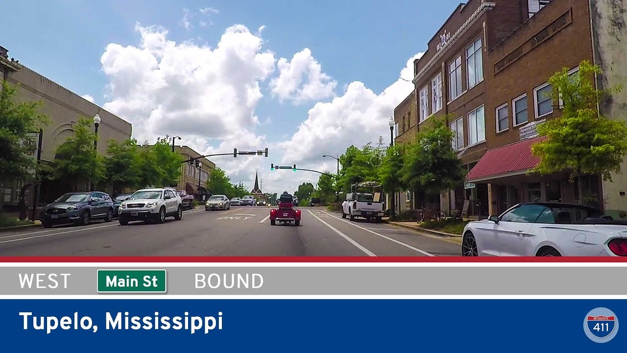 Main Street: Westbound in Tupelo – Mississippi